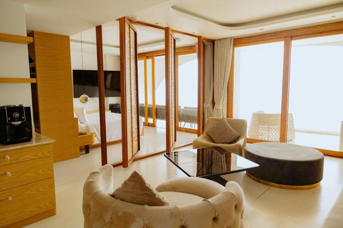 elite atoll beachfront hotel