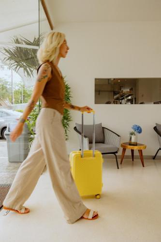 elite atoll beachfront hotel