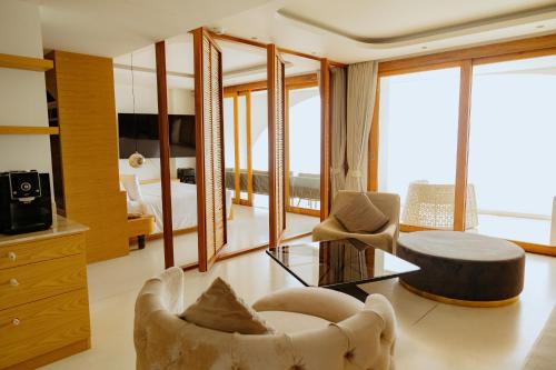 elite atoll beachfront hotel