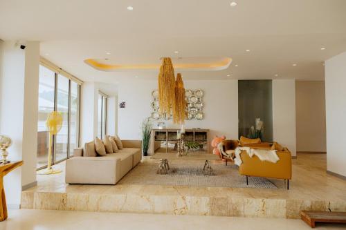 elite atoll beachfront hotel