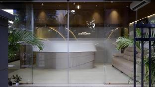 hotel amber paramount