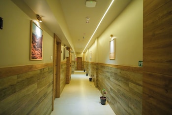 hotel amber paramount