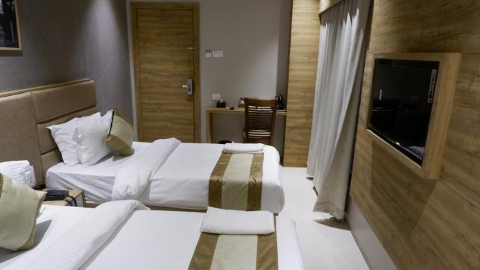 hotel amber paramount