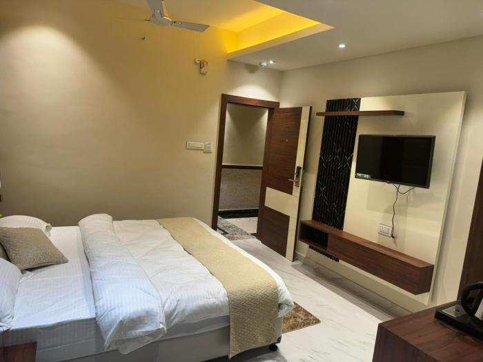 hotel asha and banquet