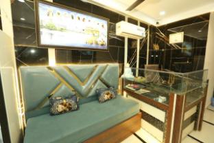 Aditya Home Stay,,2 star