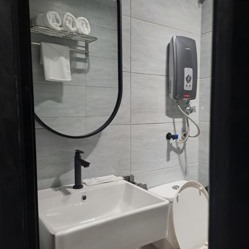 urban inn myra meranti