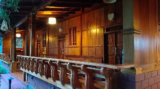 The Rustic Manor,,4 star