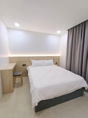 1188 Guest House,,3 star