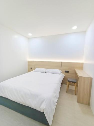 1188 Guest House,,3 star