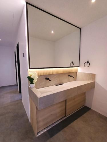 1188 guest house