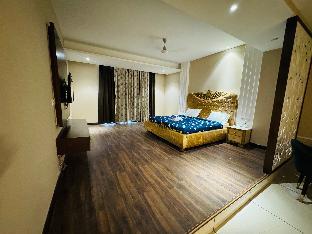 the pearl hotel sirsa