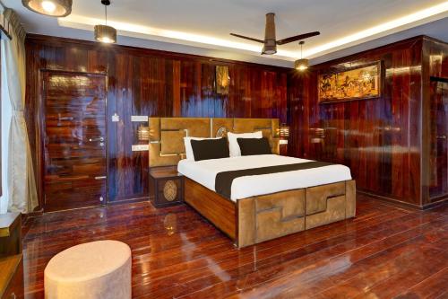 Super Townhouse Nk Vivanta Luxury Rooms,,4 star