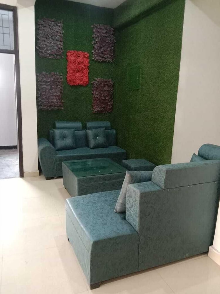 hotel soho sector 51 noida