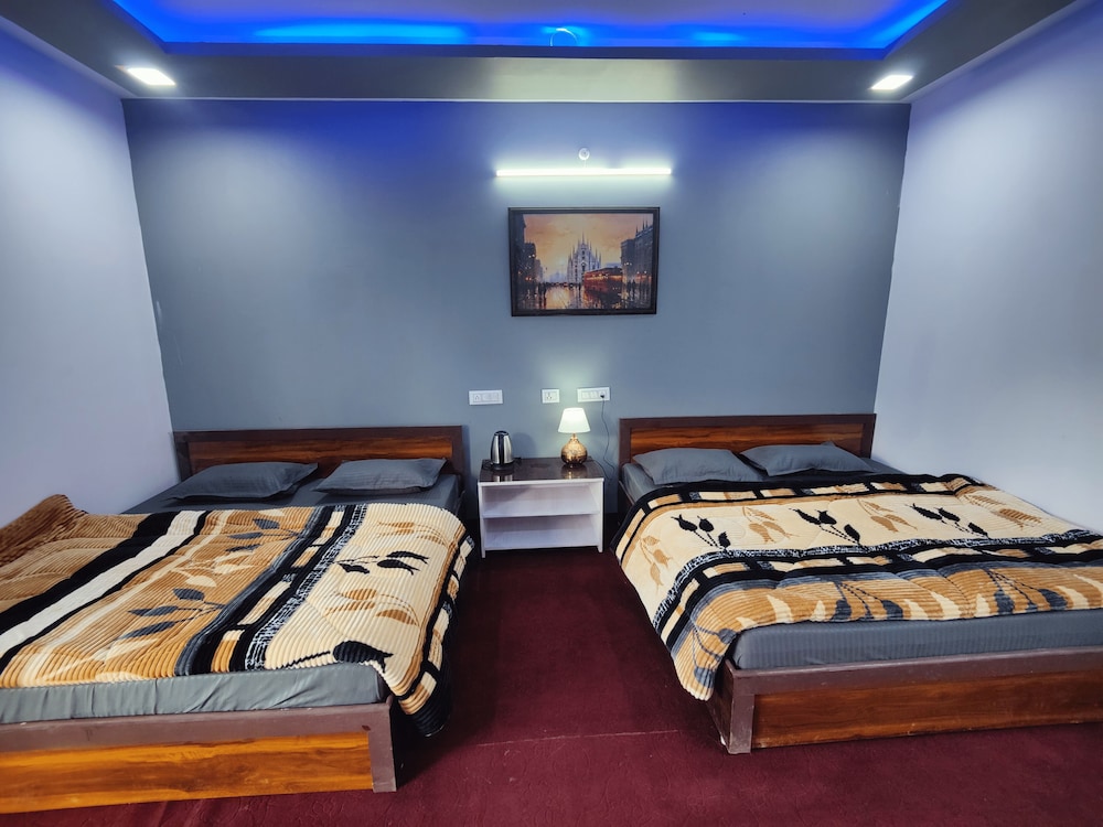 triyuginarayan maangal resort