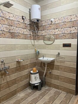 aabancha wada by joy suites