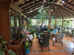 Georgia Sunshine Village,,3 star