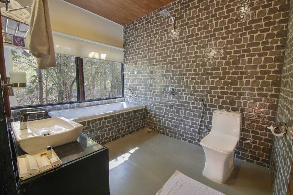 wilderness camp resort pench