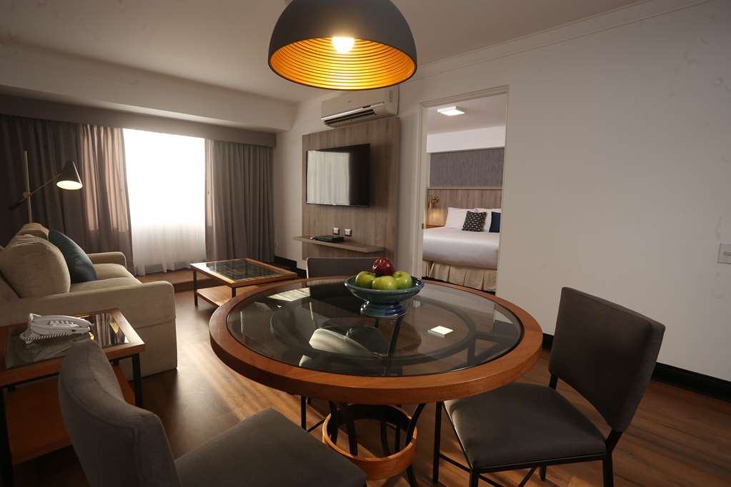 radisson hotel plaza del bosque