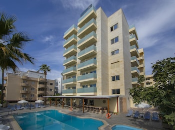 kapetanios limassol hotel