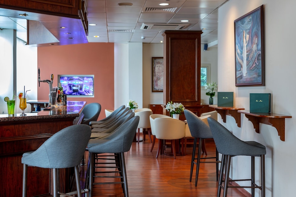 kapetanios limassol hotel