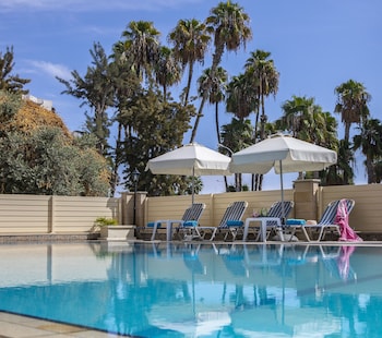 kapetanios limassol hotel