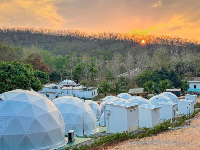 nino san glamping pak chong