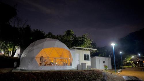 nino san glamping pak chong