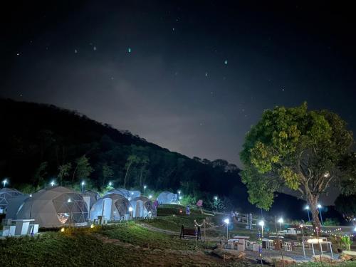 nino san glamping pak chong