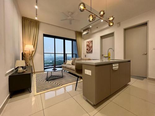 klcity and klcc view modern style 2r2b 6 pax