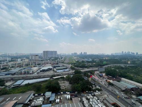 klcity and klcc view modern style 2r2b 6 pax