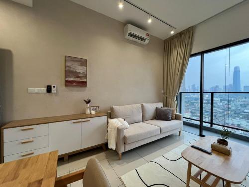 klcity and klcc view modern style 2r2b 6 pax
