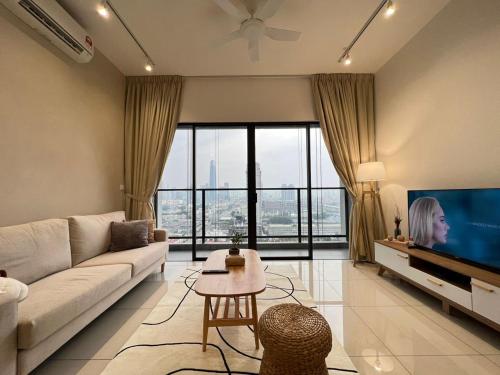 klcity and klcc view modern style 2r2b 6 pax