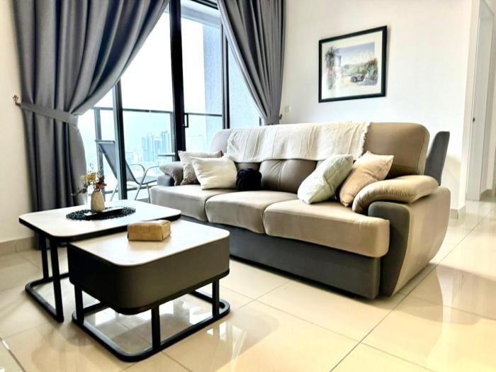 3r3b klcity centreview balcony 8 pax