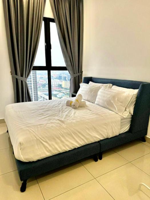 3r3b klcity centreview balcony 8 pax