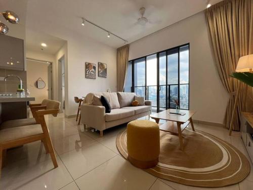 3R3b Klcity Centreview (Balcony) - 8 Pax,,5 star