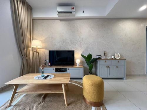 3R3b Klcity Centreview (Balcony) - 8 Pax,,5 star