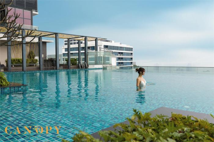 the manor serviced residence by canopy lives