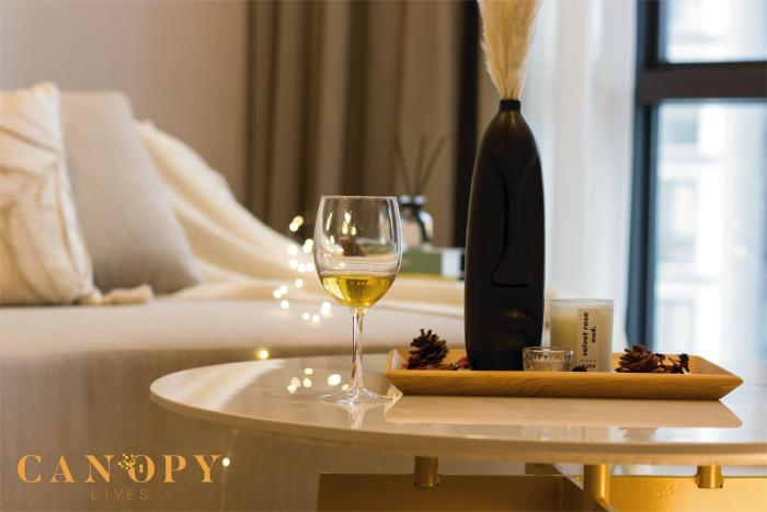 the manor serviced residence by canopy lives