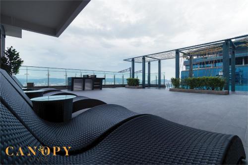 the manor serviced residence by canopy lives