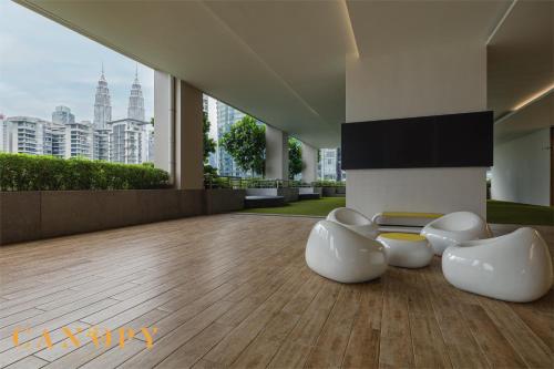 the manor serviced residence by canopy lives