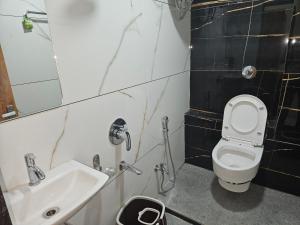 shri shiv ganga bhakt niwas