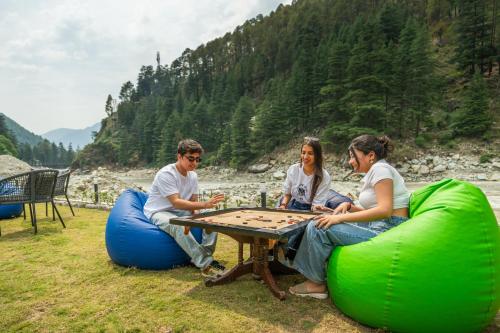 the social stays kasol