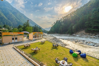 the social stays kasol