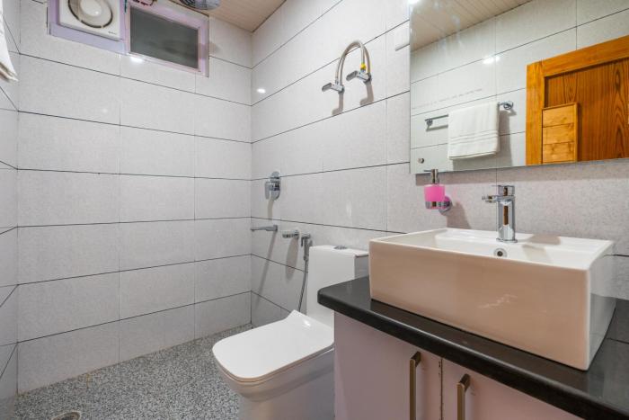 the social stays kasol