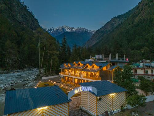 the social stays kasol