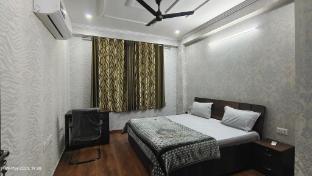 luxury room set osho villa