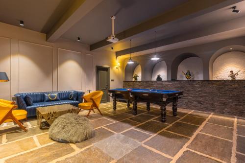 Aura Luxury Stays,,3 star