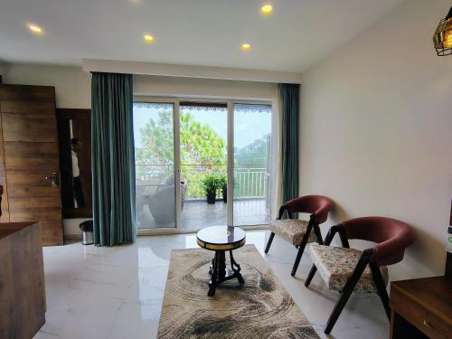 Pihu's Nest Kasauli,,3 star