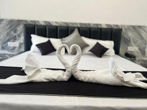 the whispering palms resort