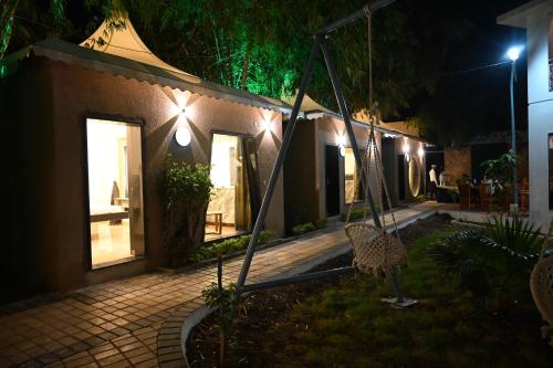 the whispering palms resort